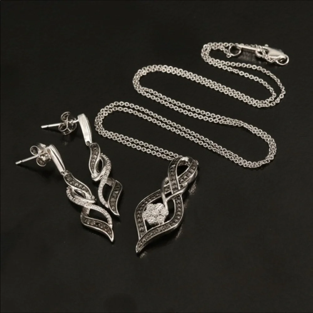 JWBR Diamond pendant & earring set